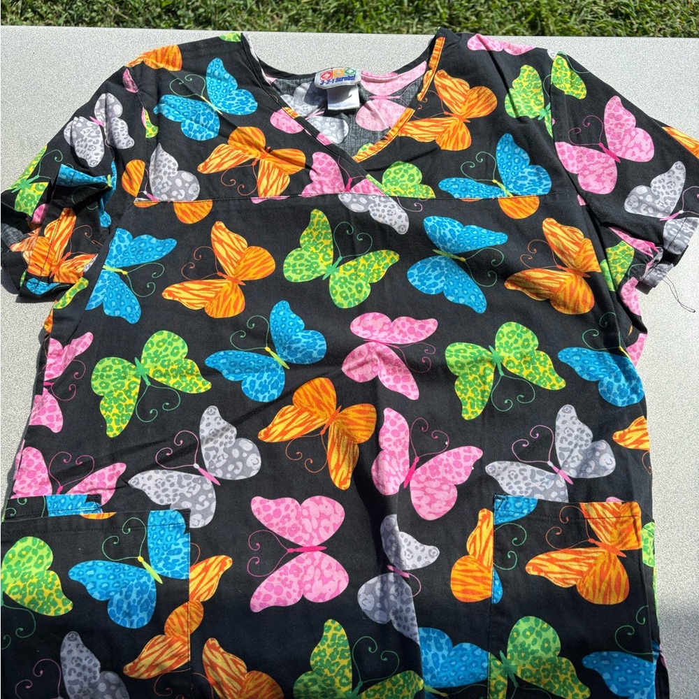 Smart Scrubs Kids Butterfly Print Shirt - Black, Orange, Blue, Pink, Green, Gray